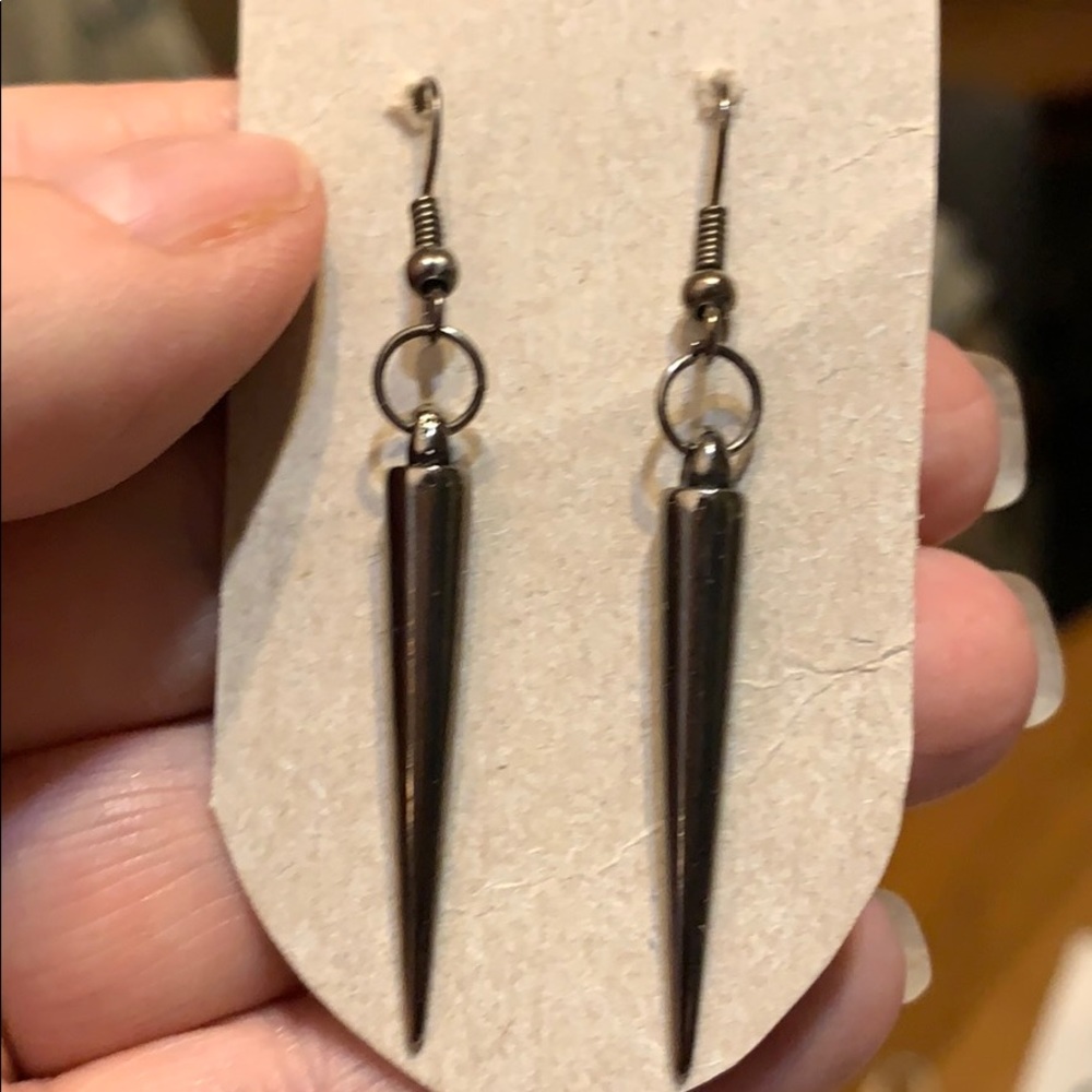 Pretty earrings. Never worn.